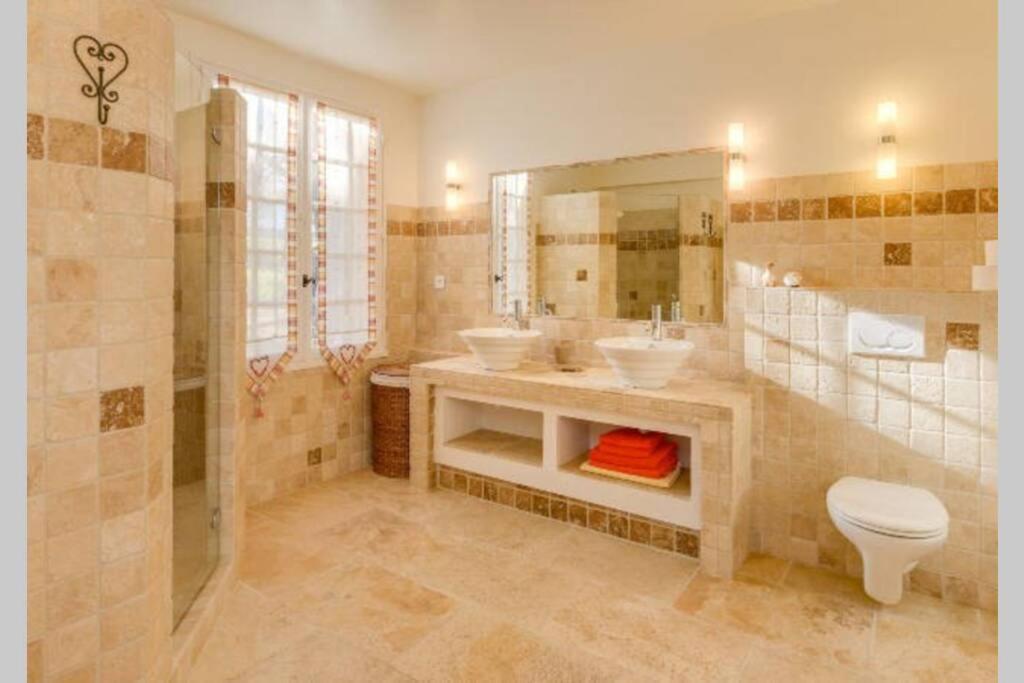 Le clos des pins, vue mont Ventoux Roaix Extérieur photo